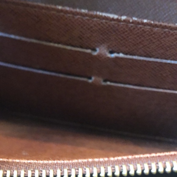 Authentic Louis Vuitton Monogram Sarah Long Wallet with Box - Picture 13 of 15